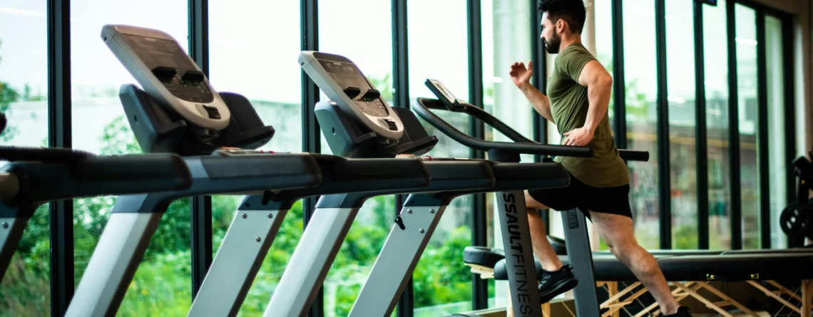 Ejercicios de estiramientos musculares guiados